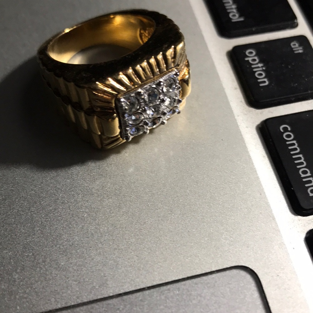 9 Cubic Zirconium …..size 10 14 K GP